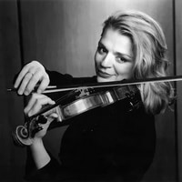 Angèle Dubeau