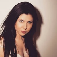Angelika Vee