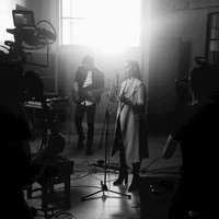 How It Hurts - Alpines, Eliza And The Bear